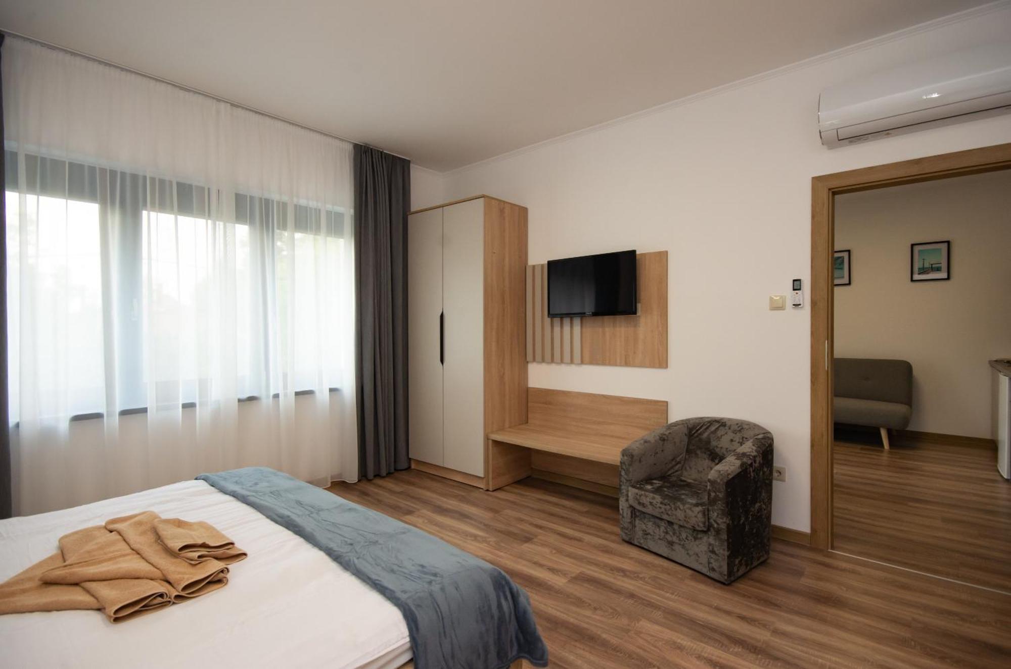 Csaladi Kikoeto Apartman ギュラ エクステリア 写真