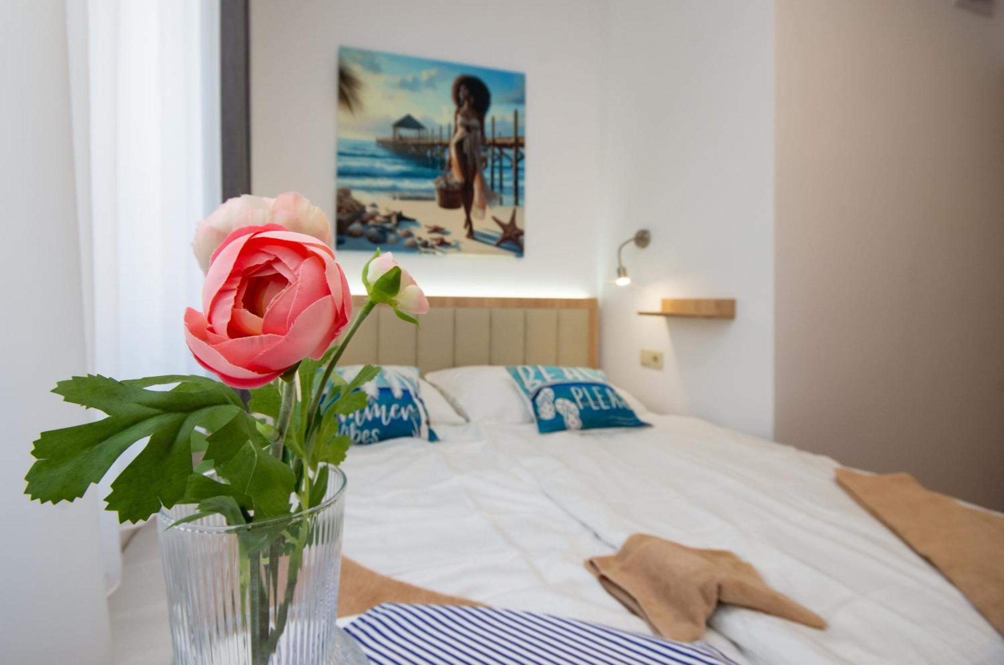 Csaladi Kikoeto Apartman ギュラ エクステリア 写真