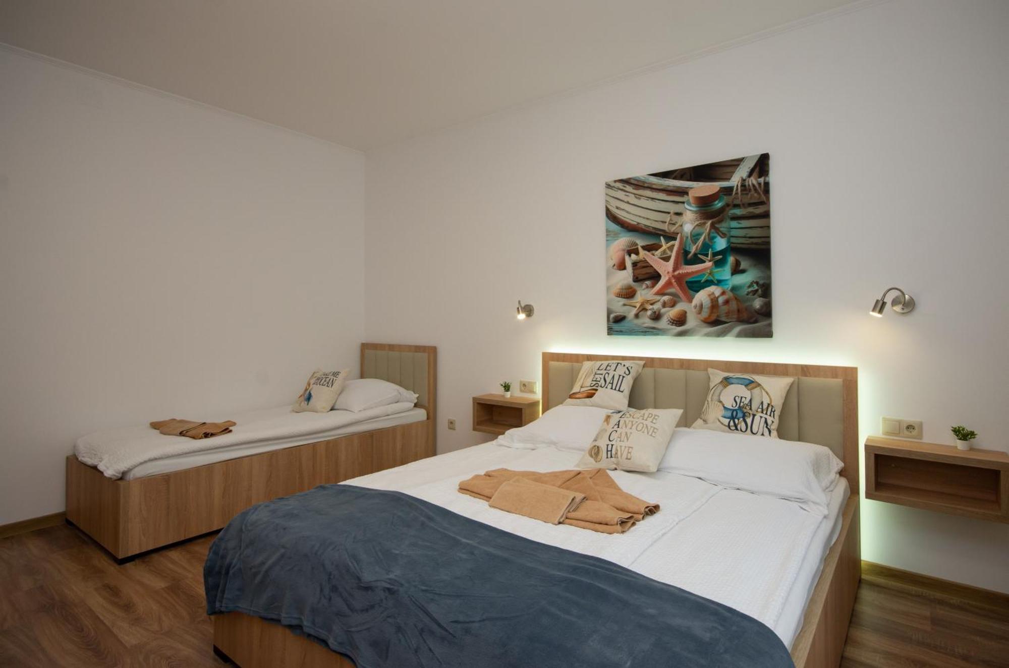 Csaladi Kikoeto Apartman ギュラ エクステリア 写真